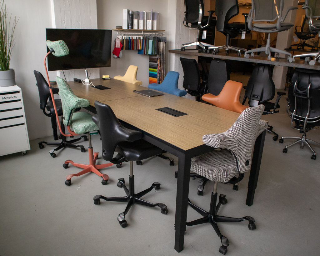 HAG Capisco in diverse uitvoeringen uitproberen in onze showroom